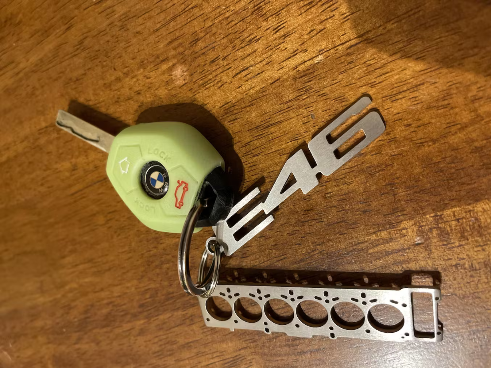 Miniatur einer Kopfdichtung für BMW S54 - DisagrEE - keychain - Schlüsselanhänger