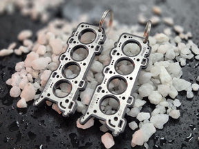 keychain - Schlüsselanhänger - Miniatur einer Kopfdichtung für Ford 5,0 Coyote - DisagrEE Germany