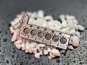 keychain - Schlüsselanhänger - Miniatur einer Kopfdichtung für BMW B58 - DisagrEE Germany