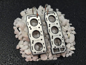 keychain - Schlüsselanhänger - Miniatur einer Kopfdichtung für Alfa Romeo Busso V6 - DisagrEE Germany