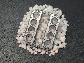 keychain - Schlüsselanhänger - Miniatur einer Kopfdichtung für Chevy Big Block 427 / 454 / 502 - DisagrEE Germany