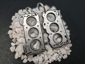 keychain - Schlüsselanhänger - Miniatur einer Kopfdichtung für Subaru EZ30 - DisagrEE Germany