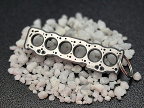 keychain - Schlüsselanhänger - Miniatur einer Kopfdichtung für Toyota 1G-FE - DisagrEE Germany