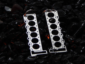 keychain - Schlüsselanhänger - Miniatur einer Kopfdichtung für Mercedes-AMG M275 / M279 - DisagrEE Germany