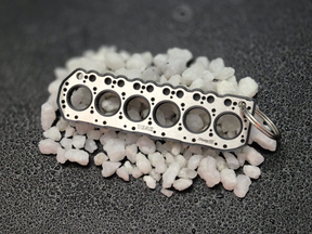 keychain - Schlüsselanhänger - Miniatur einer Kopfdichtung für Nissan TD42 - DisagrEE Germany