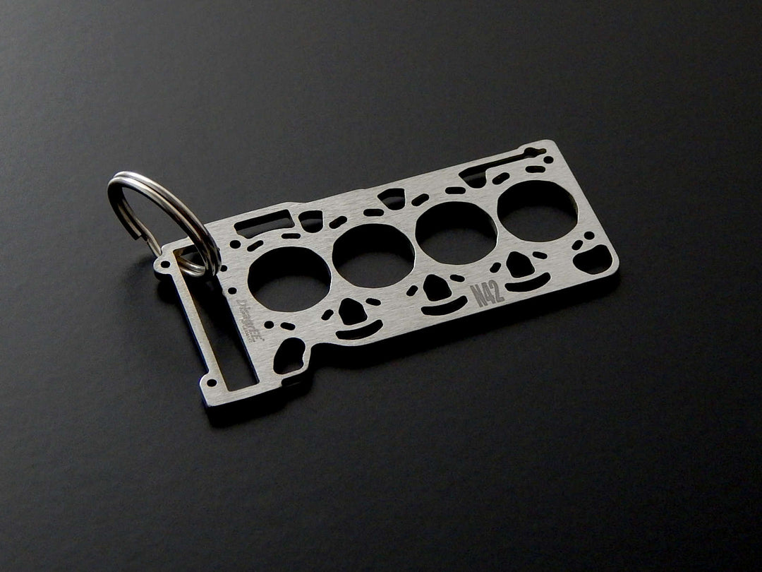 Miniatur einer Kopfdichtung für BMW N42 - DisagrEE - keychain - Schlüsselanhänger