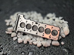 keychain - Schlüsselanhänger - Miniatur einer Kopfdichtung für BMW B58TU - DisagrEE Germany
