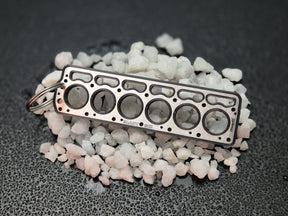 keychain - Schlüsselanhänger - Miniatur einer Kopfdichtung für Chrysler Slant Six - DisagrEE Germany