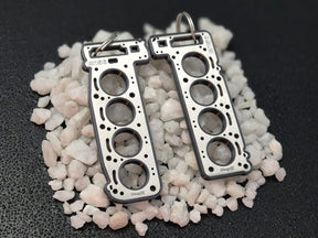 keychain - Schlüsselanhänger - Miniatur einer Kopfdichtung für Mercedes-AMG M156 - DisagrEE Germany