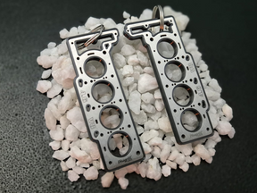 keychain - Schlüsselanhänger - Miniatur einer Kopfdichtung für Cadillac Northstar V8 - DisagrEE Germany