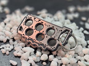 keychain - Schlüsselanhänger - Miniatur einer Kopfdichtung für VAG R36 / 3,6 FSI - DisagrEE Germany