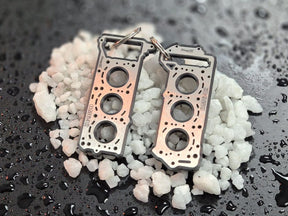 keychain - Schlüsselanhänger - Miniatur einer Kopfdichtung für Mercedes OM642 - DisagrEE Germany