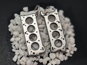 keychain - Schlüsselanhänger - Miniatur einer Kopfdichtung für Toyota 3UR-FE - DisagrEE Germany