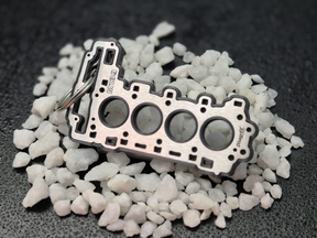 keychain - Schlüsselanhänger - Miniatur einer Kopfdichtung für Mercedes-AMG M139 - DisagrEE Germany