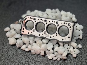 keychain - Schlüsselanhänger - Miniatur einer Kopfdichtung für Toyota 2L - DisagrEE Germany