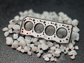 keychain - Schlüsselanhänger - Miniatur einer Kopfdichtung für Toyota 5L - DisagrEE Germany