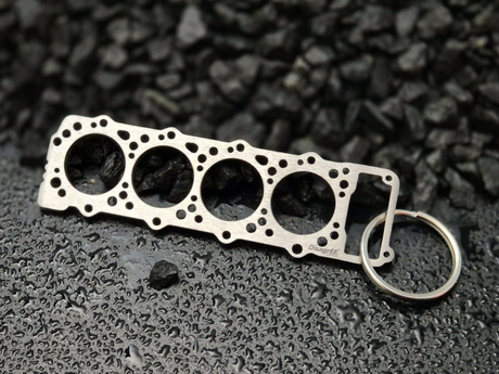 keychain - Schlüsselanhänger - Miniatur einer Kopfdichtung für Mitsubishi 4M40 - DisagrEE Germany