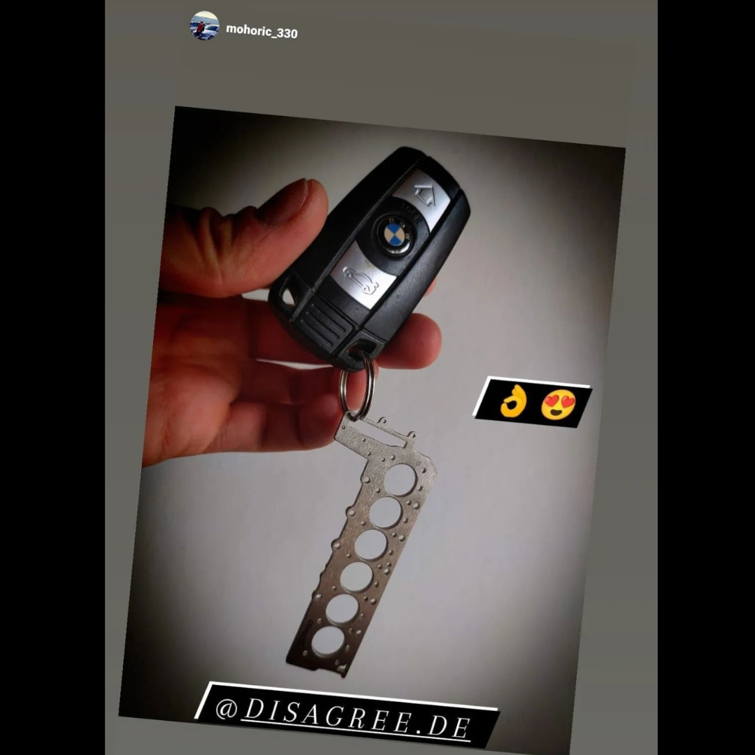 Miniatur einer Kopfdichtung für BMW N57 - DisagrEE - keychain - Schlüsselanhänger