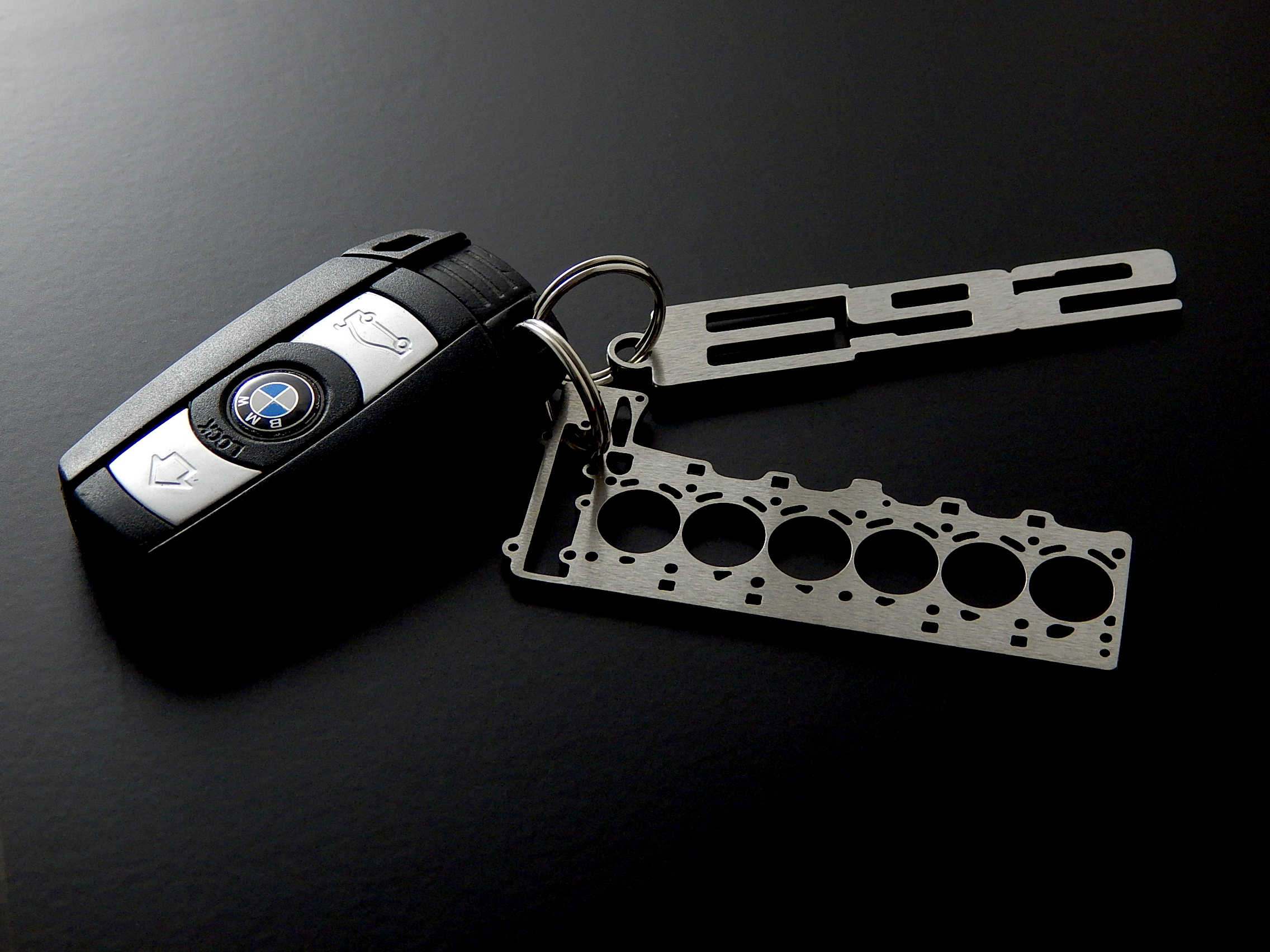 Bmw 4 deals series keyring