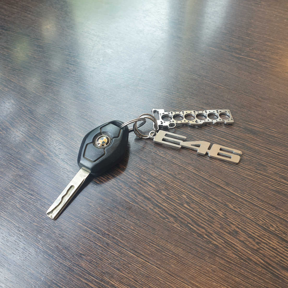 Miniatur einer Kopfdichtung für BMW M54 / M52TU - DisagrEE - keychain - Schlüsselanhänger